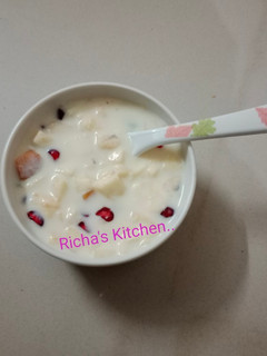 ફ્રૂટ સલાડ (Fruit Salad Recipe In Gujarati) રેસીપી મુખ્ય ફોટો