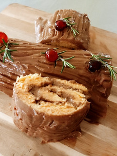 Gesztenyés, csokis fatörzs recept fotója