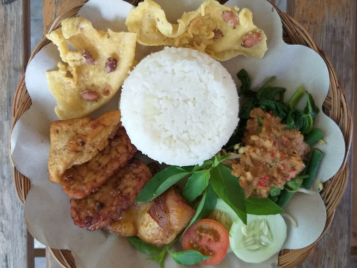 Resep: Nasi Pecel +Tempe tahu bacem + Ayam goreng Rumahan