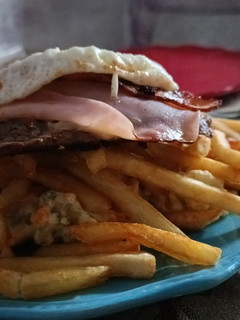 Una foto de Chivito al plato
