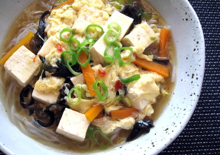 How to Make Homemade Low-Calorie Sausage & Sour Noodle Soup