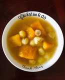 Chè hạt sen bí đỏ