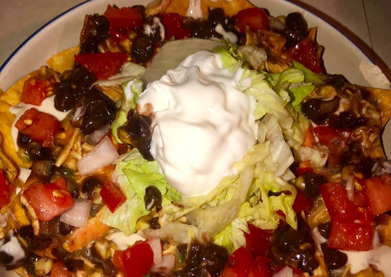 Chicken enchilada nachos