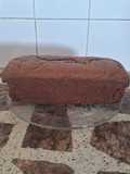 Budín suave textura de cacao y cebada con vino tinto