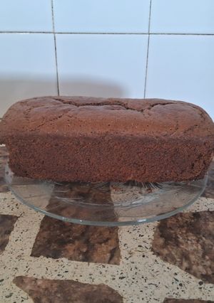 Una foto de Budín suave textura de cacao y cebada con vino tinto
