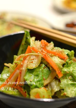 韓國烤五花肉餐廳的涼拌萵苣，상추무침 的食譜成品照片