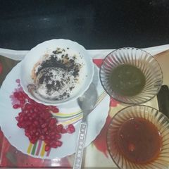 A picture of Dahi Bhalla.