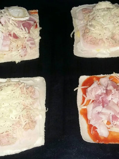Una foto de Pizzas fáciles con pan de molde