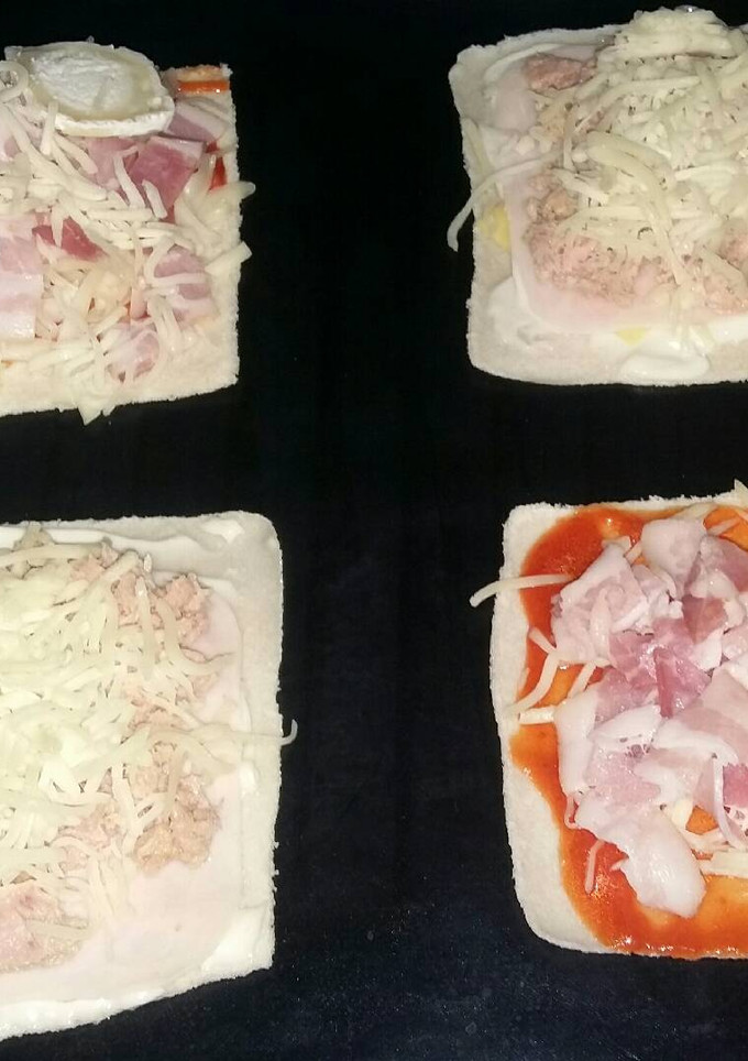 Una foto de Pizzas fáciles con pan de molde