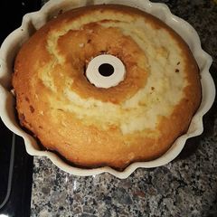 A picture of Pound Cake with cream cheese.