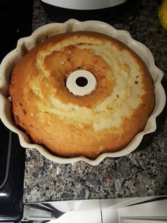 A picture of Pound Cake with cream cheese.