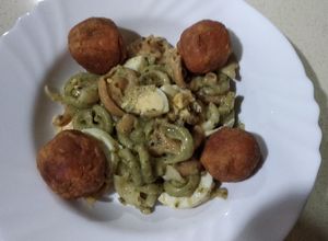Una foto de Pasta a la manzana, con albóndigas de Moniato