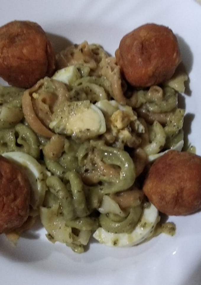 Una foto de Pasta a la manzana, con albóndigas de Moniato
