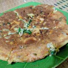 รูปของ Omelet komplit (sayur, jamur, udang)