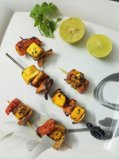 தந்தூரி பனீர் டிக்கா (Tandoori Paneer Tikka recipe in Tamil) செய்முறை முக்கிய புகைப்படம்