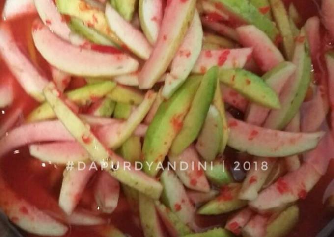 Resep Asinan Jambu Biji Oleh Dyandini Soewiryo Cookpad