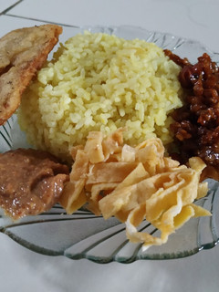 Foto resep Nasi Kuning Rice Cooker