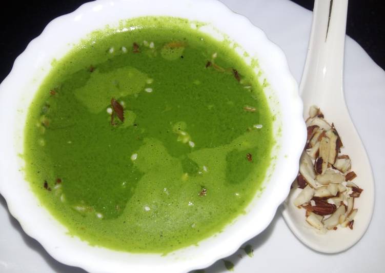 Recipe of Favorite Almond And Spinach Soup