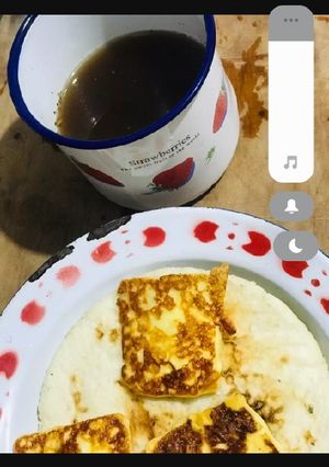 Una foto de Queso asado con arepa De maíz
