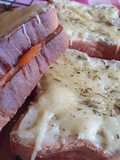 Croque-monsieur Saumon Combava