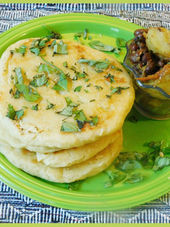 டர்கிஷ் ரொட்டி (சூப்பர் சாஃப்ட் Turkish bread –bazlama) செய்முறை முக்கிய புகைப்படம்