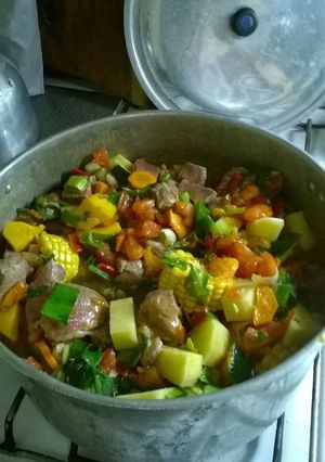 Una foto de Guisito de verduras y carne