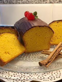 Una foto de Bizcocho de calabaza con cobertura de chocolate