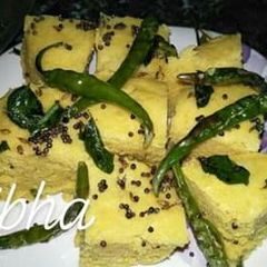 A picture of Surti Khaman.