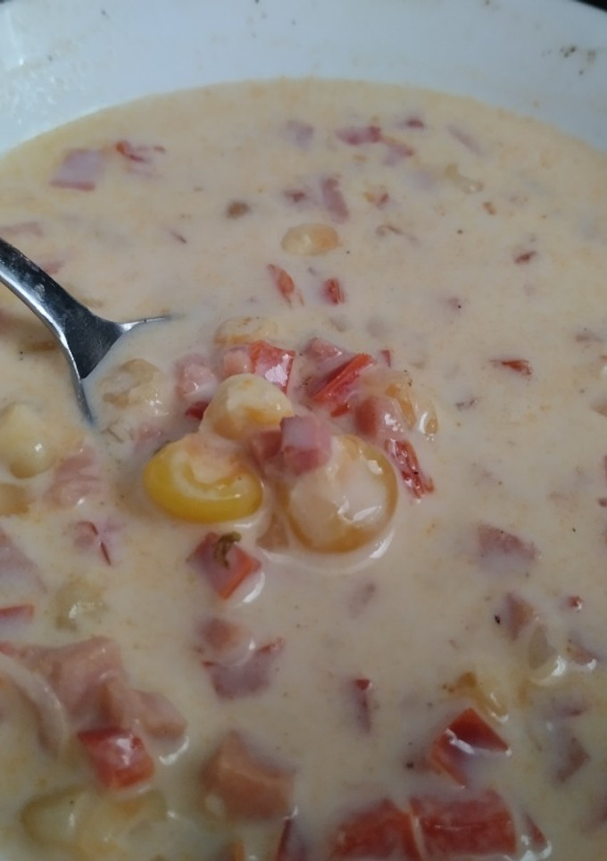 Una foto de Salsa ó Dip de maíz🌽 tierno, pimiento🫑 y salchichón de cerdo🥓🫕🍟
