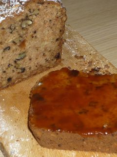 Almás gyümölcskenyér recept fotója