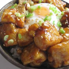 A picture of Teriyaki Tofu Don.