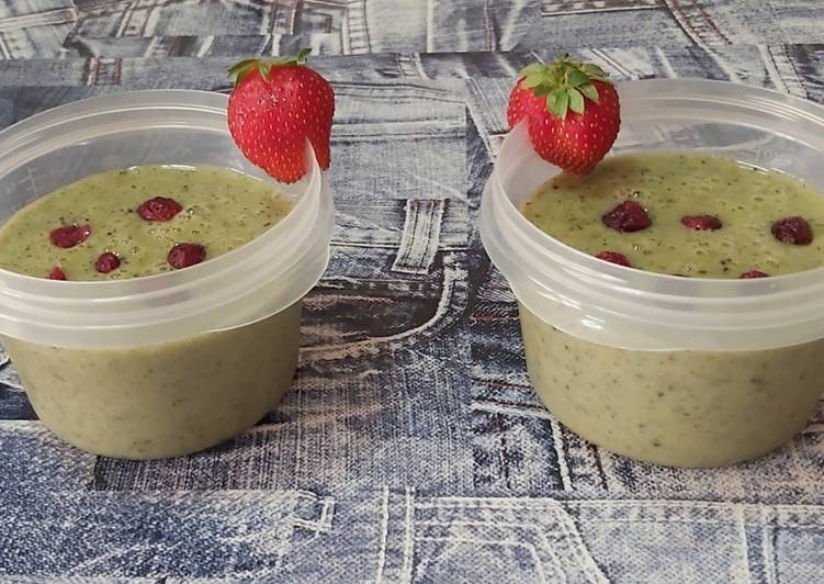 Smoothie de té matcha, kiwi y plátano