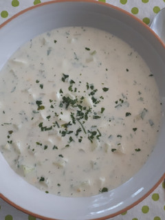 Ukrán uborkaleves (okroska) recept fotója