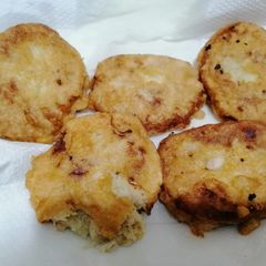 A picture of Aaloo Chicken Cutlets.
