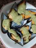 Mejillones con picada de pistachos