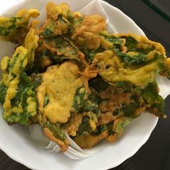 Palak Pakoda A picture of Palak Pakoda.