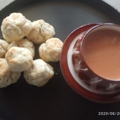 A picture of Surti jeera biscuits.