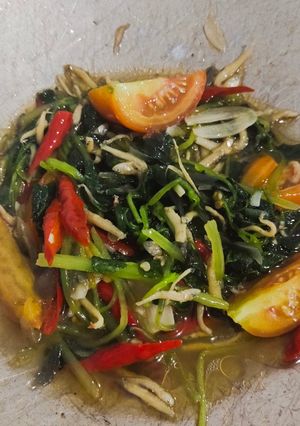 Foto resep Tumis daun sirih bumi teri nasi
