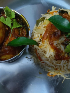 வெஜிடபிள் பிரியாணி (vegtable biryani recipe in Tamil) செய்முறை முக்கிய புகைப்படம்