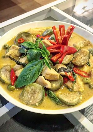 รูปของ แกงเขียวหวานไก่ สาย ฝอ.💕
