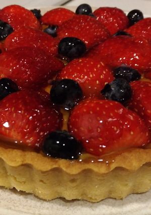 A picture of Healthy strawberry tart.