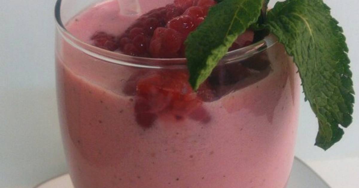 Raspberry spritzer smoothie Recipe by Josephine Kemunto - Cookpad