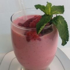 Raspberry spritzer smoothie A picture of Raspberry spritzer smoothie.