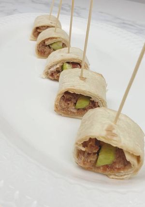 A picture of Tuna Wraps.