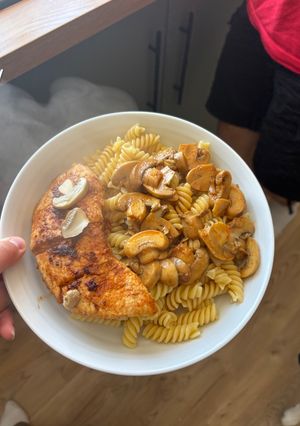 Une photo de Escalope de dinde aux champignons et pâtes