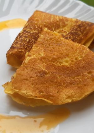 A picture of Besan cheela with tamater chutney.