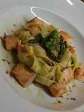 Tagliatelle com Salmão e Espargos