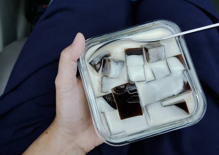 Cara Gampang Menyiapkan Keto dessert creamy coffee jelly yang Bisa Manjain Lidah