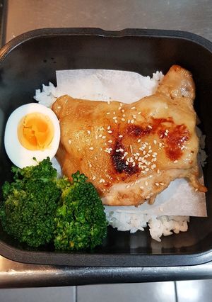 煎烤雞腿便當 的食譜成品照片