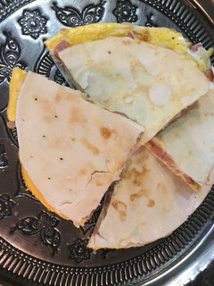 عکسی از دستور سوسيس تخم مرغ 🍳پيتزايي🍕